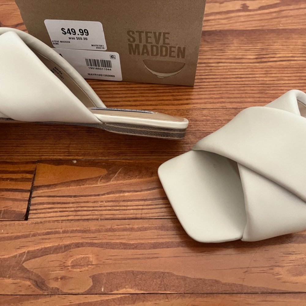 Steve Madden Mayra slide sandal in bone, size 6, square toe, flat - Picture 5 of 6